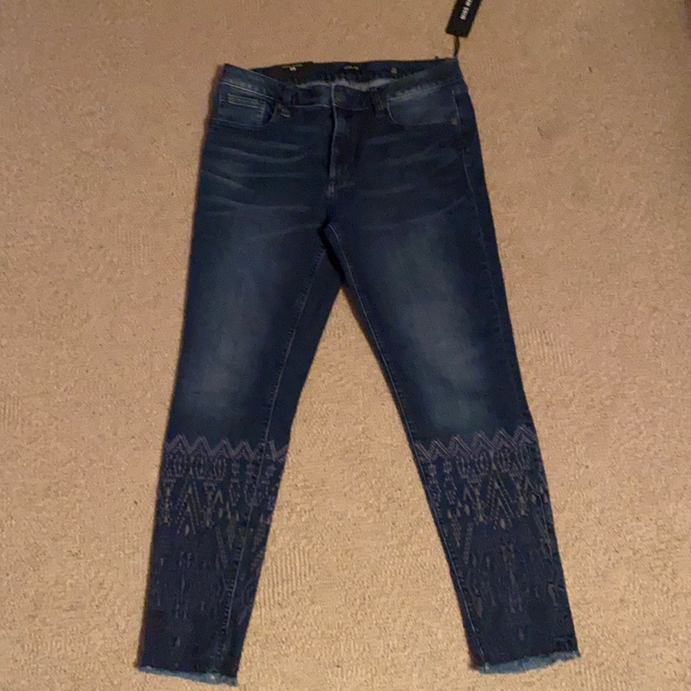 NWT women’s Miss Me skinny jean size 29